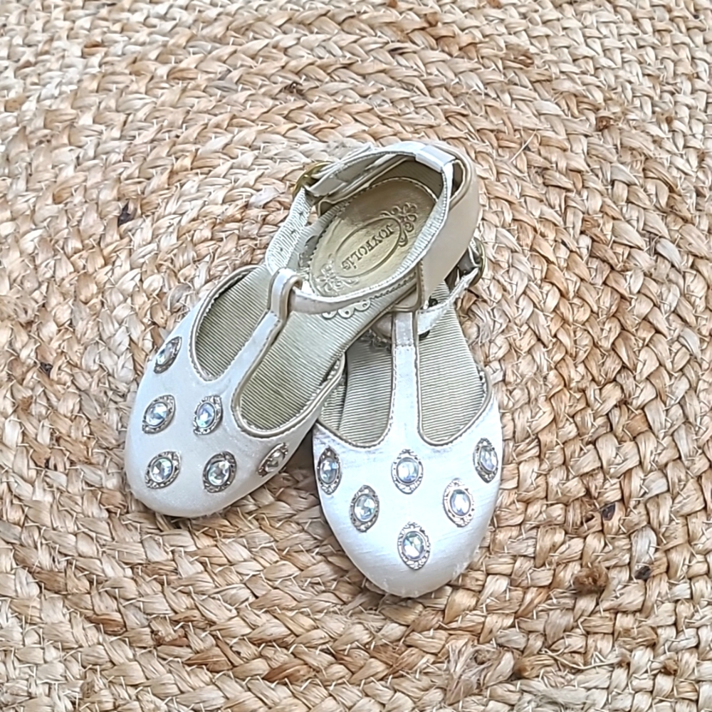 Joyfolie girls satin shoes in champaign